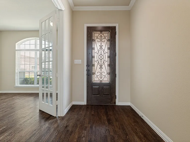 6100 Mickelson Way — Photo 2