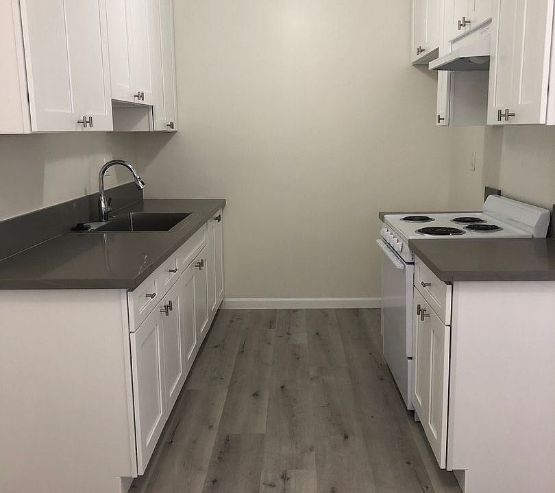 1st image of 350 Marina Dr APT 32