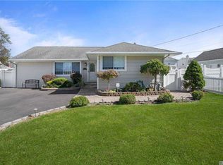 35 Taylor Ave, East Meadow, NY 11554