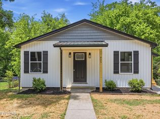 925 Cherokee St, Maryville, TN 37804