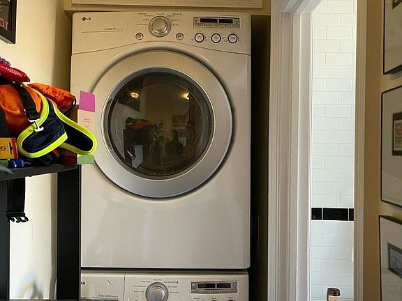 5th image of 434 Clermont Ave APT 2