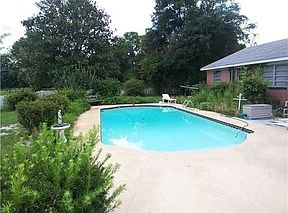 2nd image of 2035 W Kentucky Ave