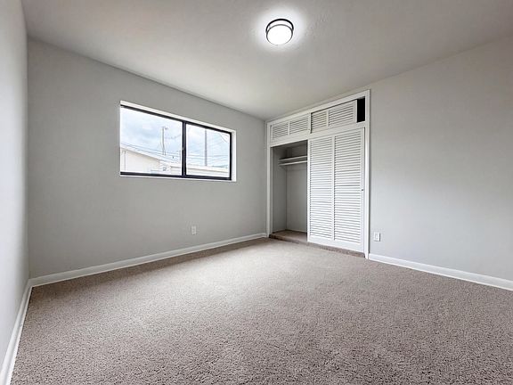 4th image of 820 NW 78th Avenue