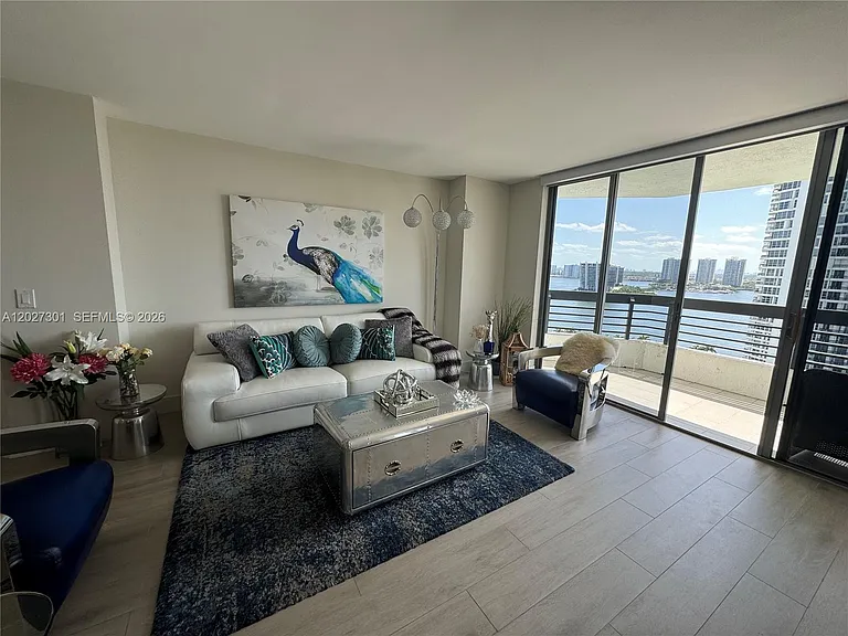 3500 Mystic Pointe Dr #2003 — Photo 4
