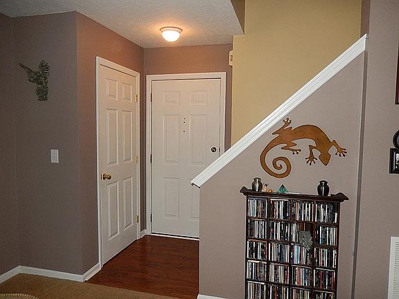 2nd image of 7680 Hillsdowne Cir