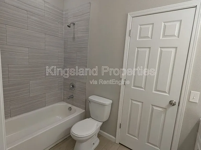 3242 Michigan Ave — Photo 12