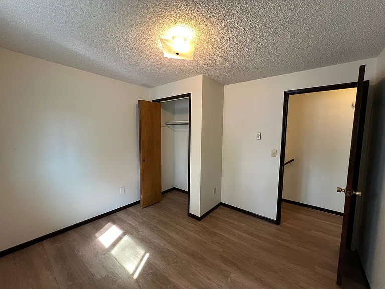 611 W Augusta Ave #C — Photo 18