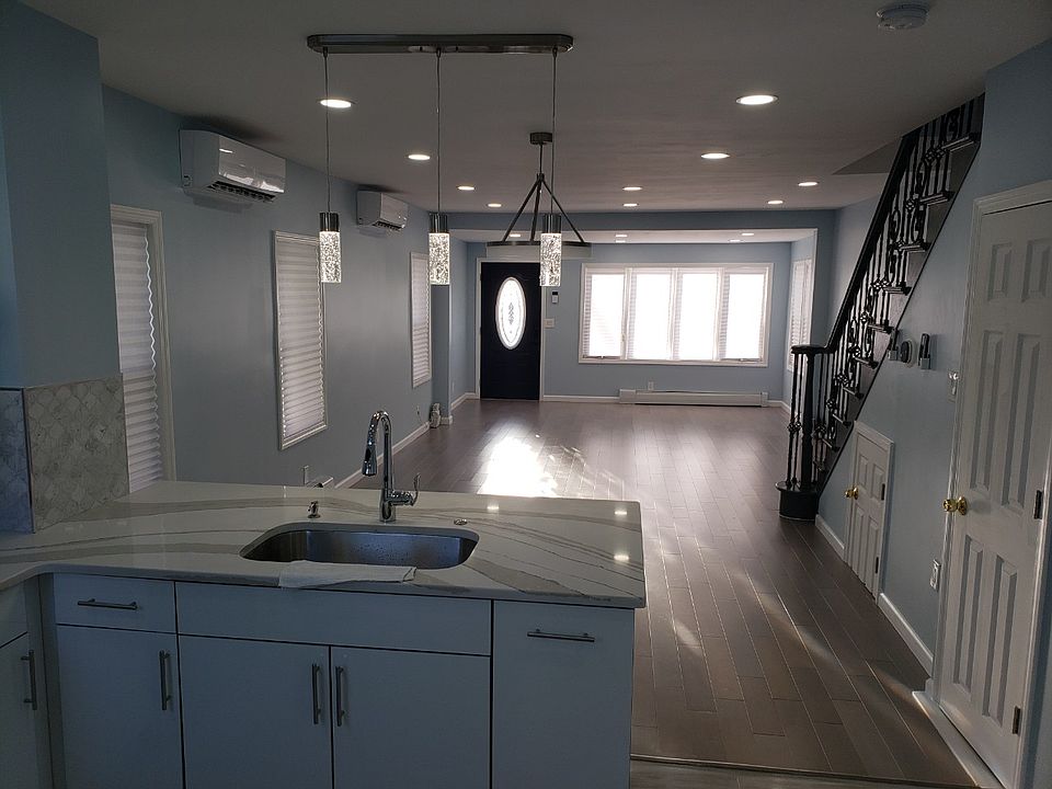 Open Concept 1st Floor