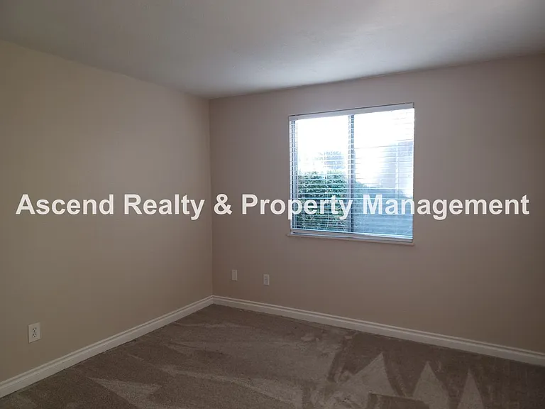 14095 SW Walker Rd #71 — Photo 13