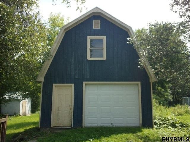 2nd image of 23 Seward St