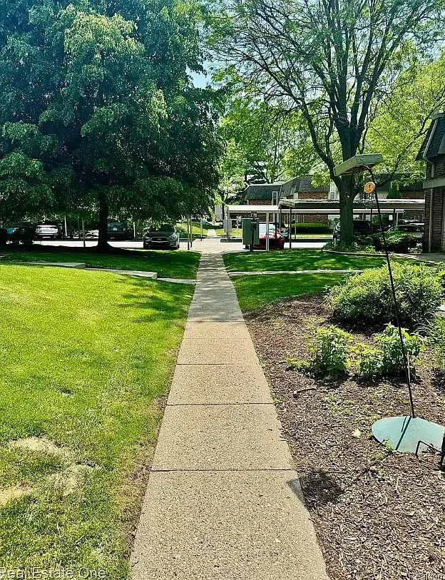 2 bed, 800 sqft, $2,400 — Photo 3