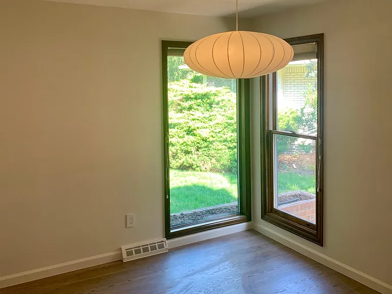 4715 Harrison Ave — Photo 8