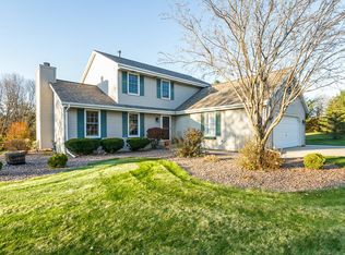 W326S7985 Memory Lane Ct, Mukwonago, WI 53149