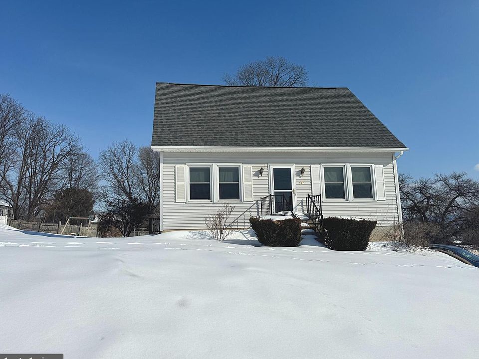 2nd image of 358 W Spring St