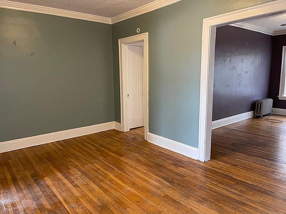 4th image of 1388 W 111th St APT 306