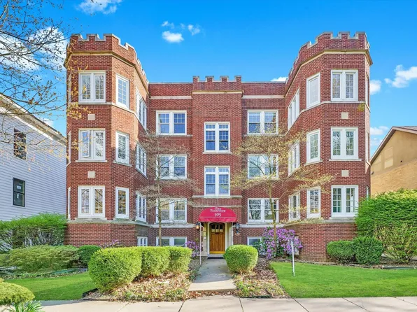 305 W University Ave APT 3, Champaign, IL 61820