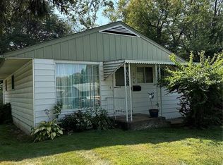 204 Roderick Dr, Saint Louis, MO 63137