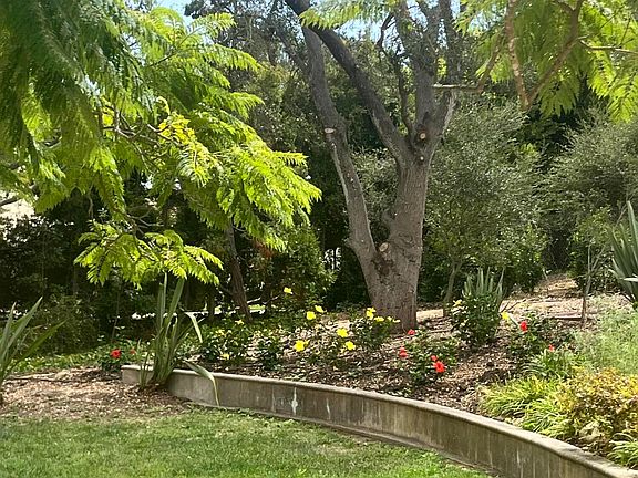 5th image of 2240 Sycamore Canyon Rd