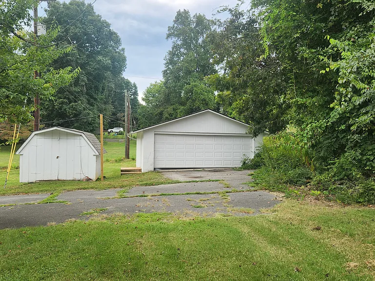 408 E Governor John Sevier Hwy — Photo 16