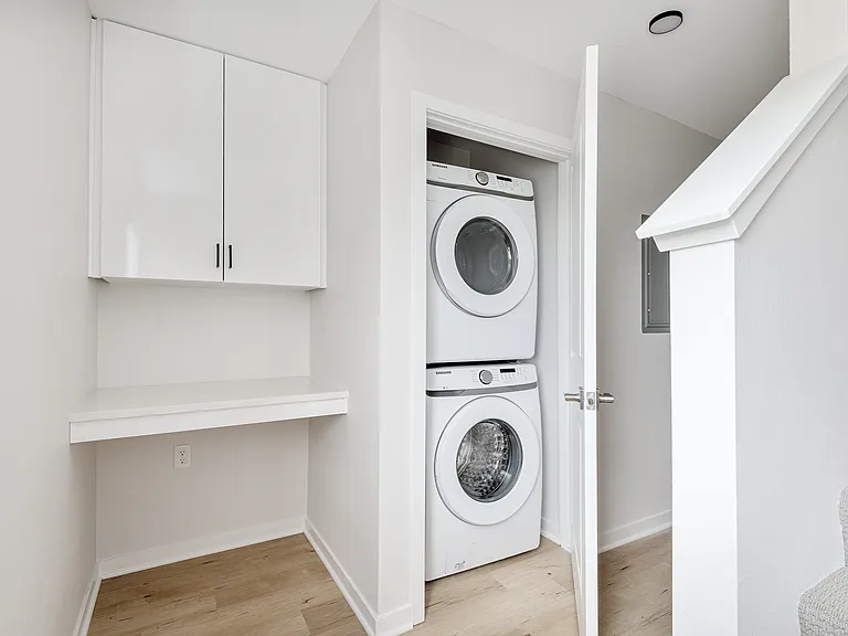 Highline Village Townhomes II — Photo 12