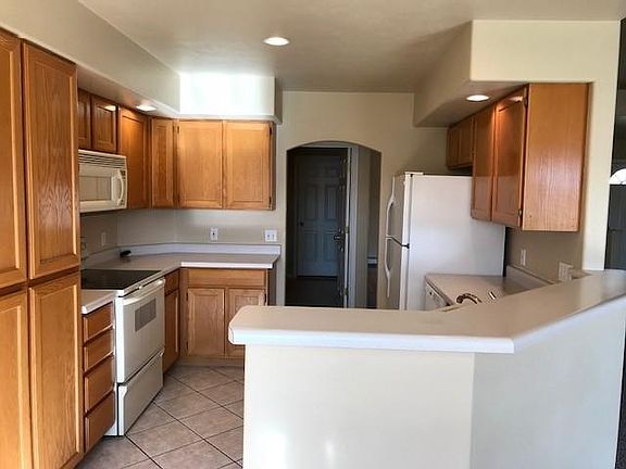 4th image of 2720 E Yucatan Ct