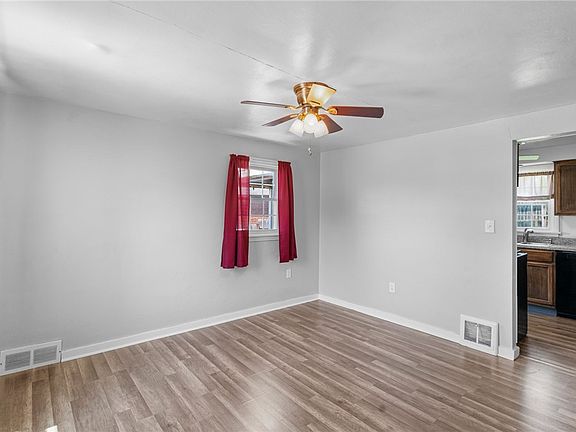 5th image of 40 Tanager Dr
