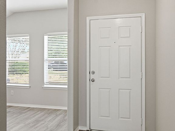 4th image of 3804 Verde Dr