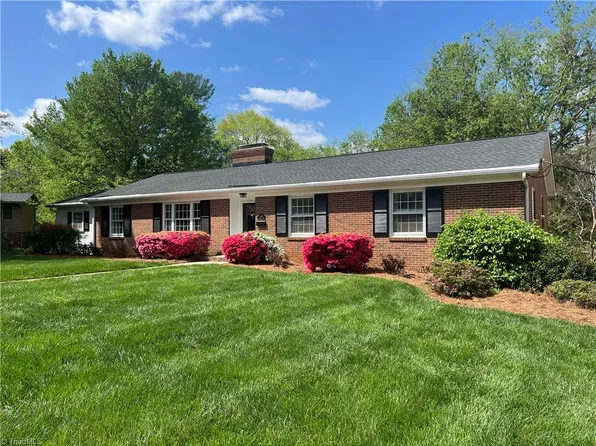 840 Camelot Ct, Winston Salem, NC 27106