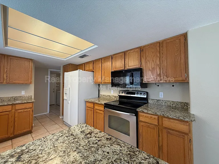 17215 N 46th Pl — Photo 10