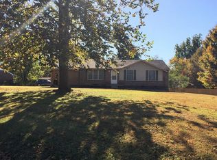 114 Chestnut Dr, Clarksville, TN 37042