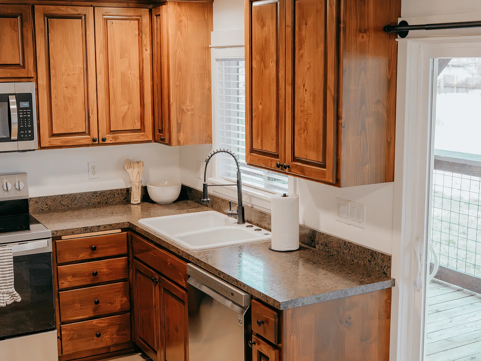 4 bed, 1584 sqft, $3,000 — Photo 4
