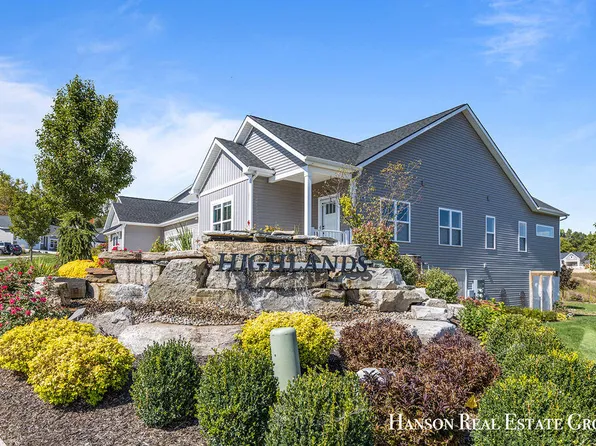 1523 Center Hill Rd Unit 27, Lowell, MI 49331