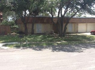6810 Indian Lake Dr, San Antonio, TX 78244