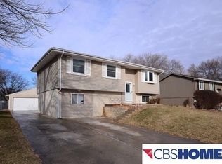 3806 Ramblewood Dr, Elkhorn, NE 68022
