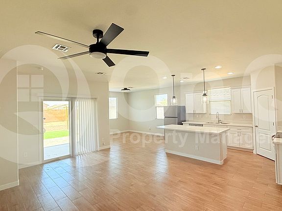 4th image of 1636 E Jardin Pl