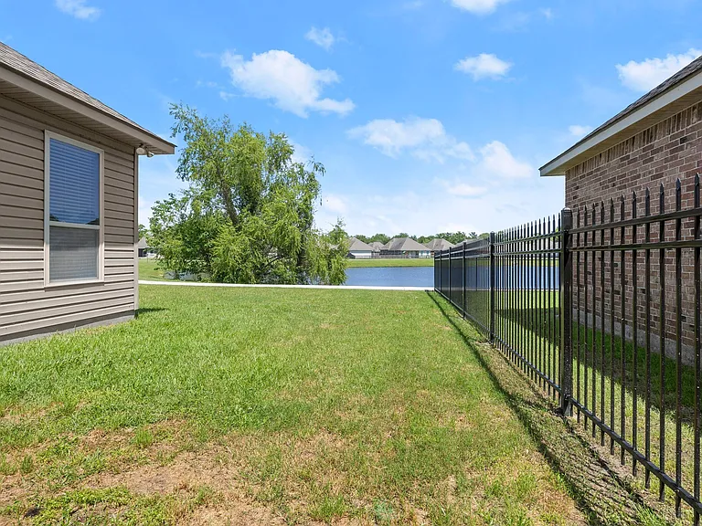 8505 Aston Ave — Photo 13