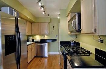 5th image of 1881 W White Oak St #5-3