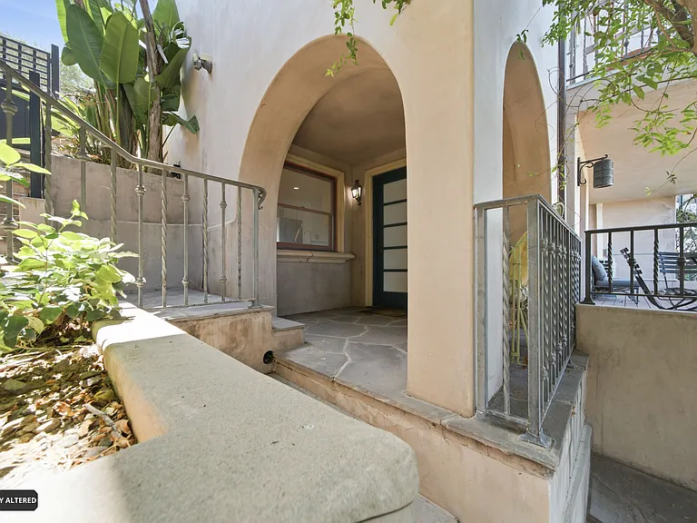 2928 Las Alturas St #1/2 — Photo 18