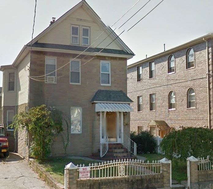 1st image of 10152 120th St