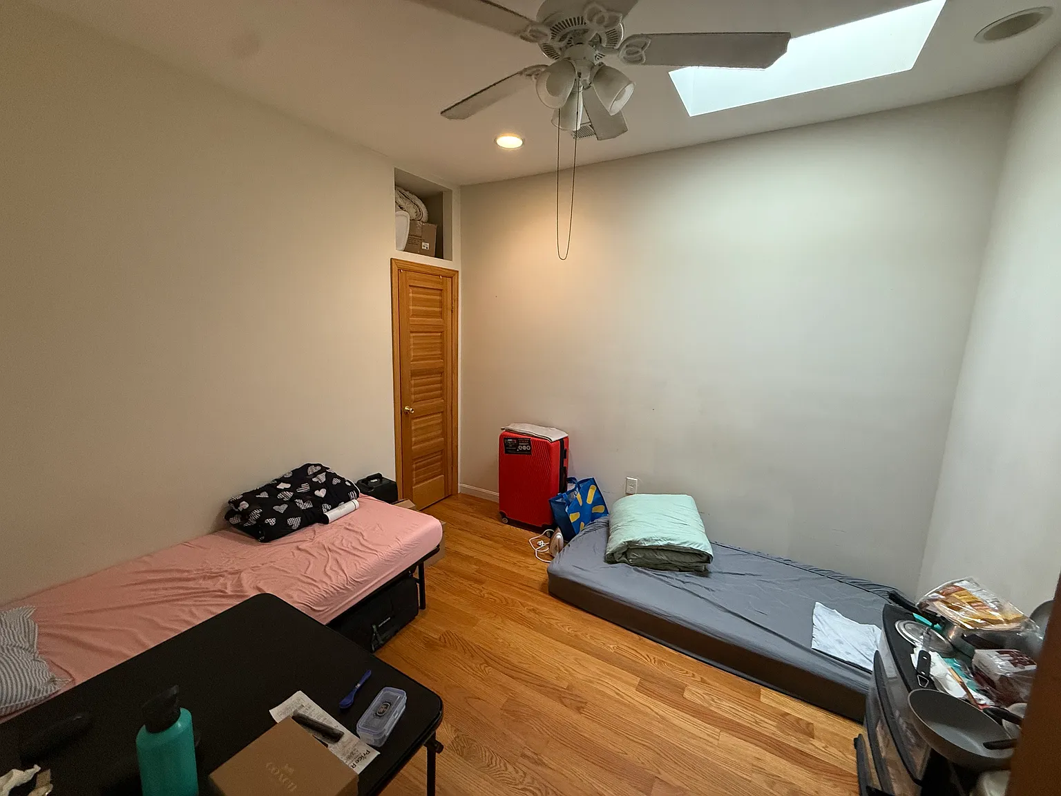 10 Moreland St — Photo 2