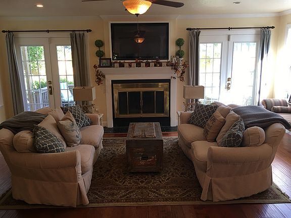 3rd image of 505 SE 61st Ct