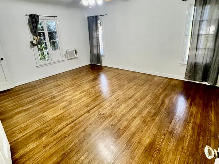 1452 S Sherbourne Dr — Photo 16