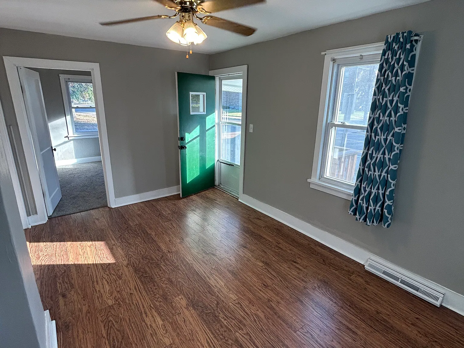 2 bed, 780 sqft, $1,200 — Photo 4