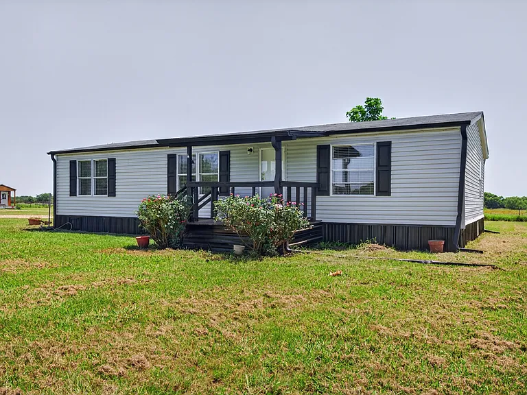 875 W Farm Road 71 — Photo 24