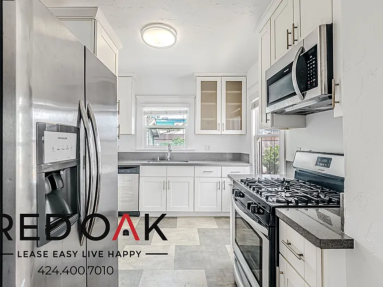 440 W 4th St #444 — Photo 3