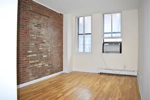 Rented by Manhattan Connection | media 10