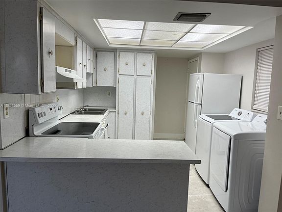 4th image of 8775 Park Blvd APT 301
