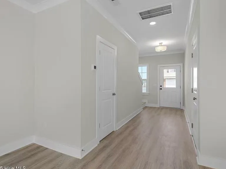 210 Triton Ln — Photo 3