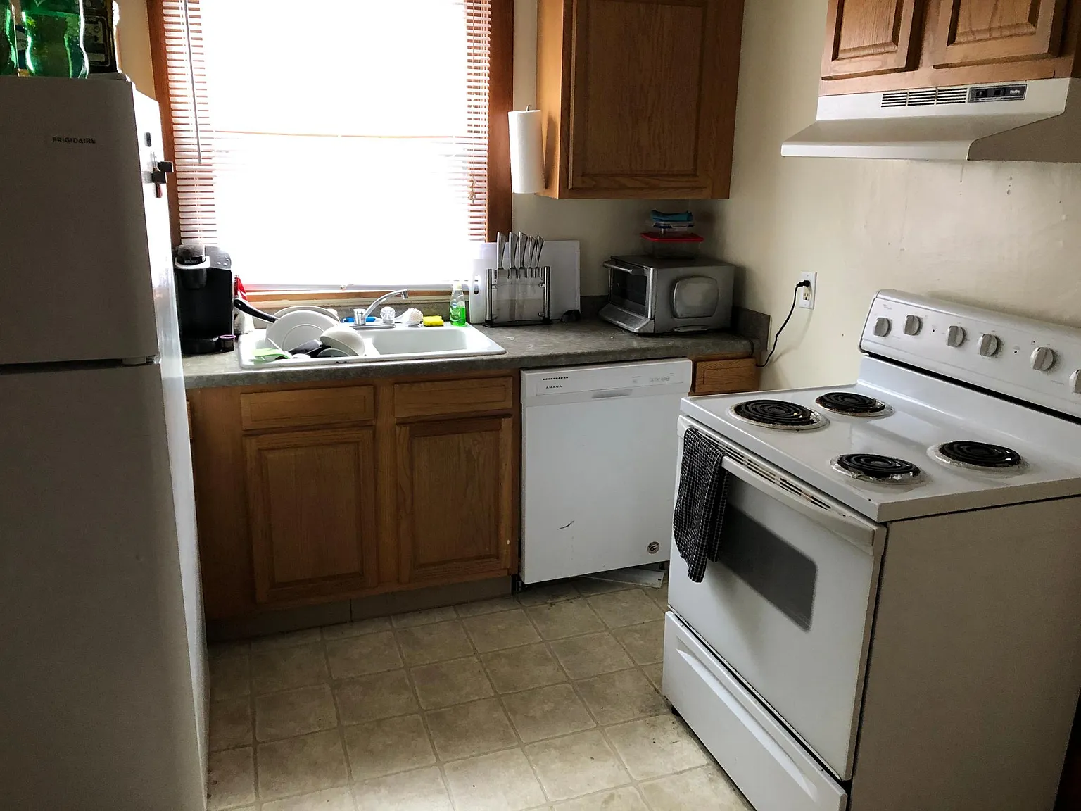 4 bed, 1436 sqft, $2,200 — Photo 4