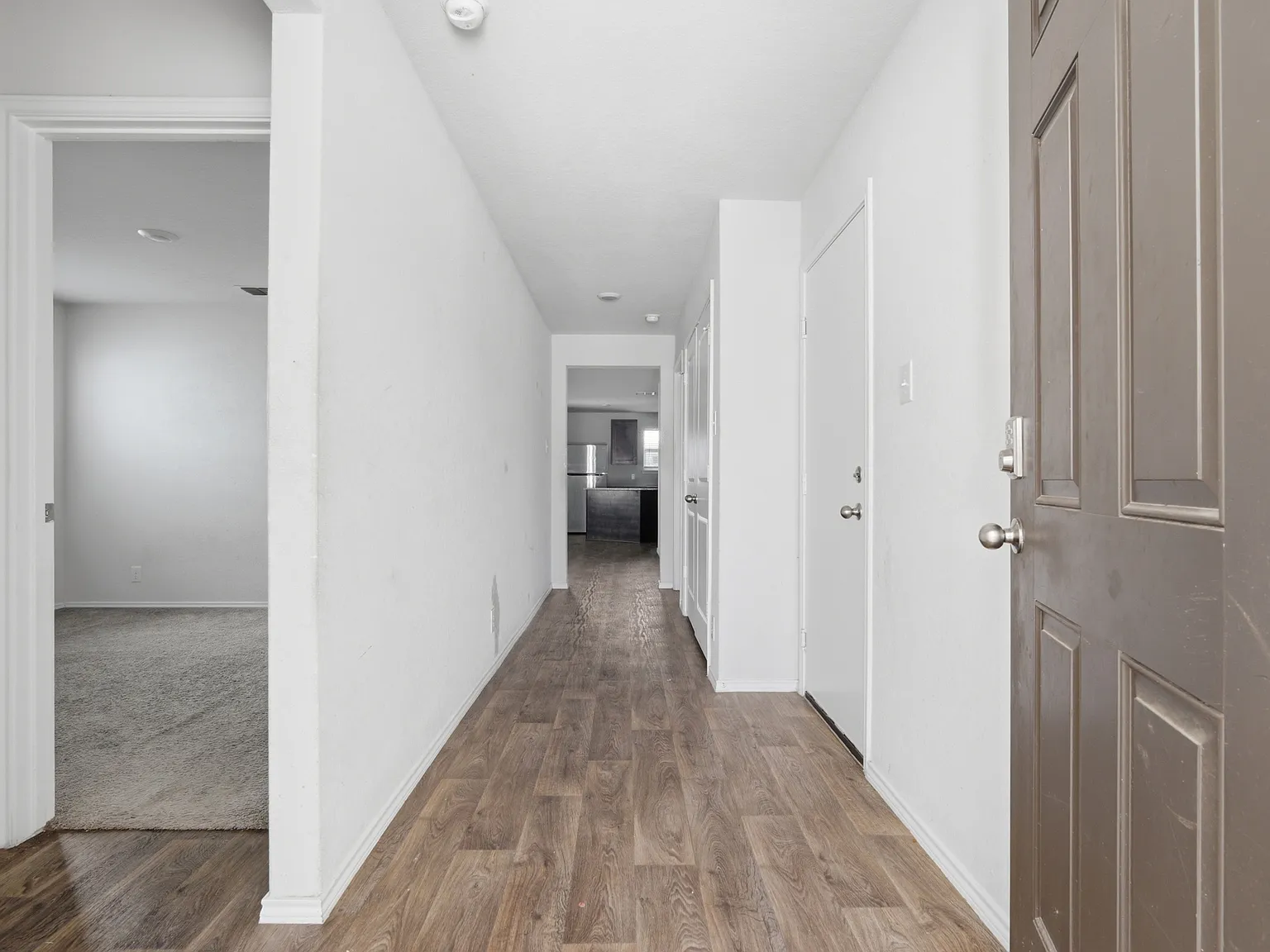 3 bed, 1349 sqft, $1,600 — Photo 2